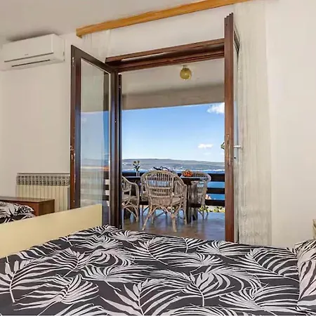 Awesome In With House Sea View Crikvenica